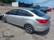 ✅ 2018 Ford Focus SE • VIN: 1FADP3FE8JL256734 • Lot: 42432093. Wystawiony na IAAI z przebiegiem 124 484 mil. Bezpłatny archiwum sprzedaży aukcyjnych z USA i szczegółowy raport historii pojazdu na DreamBid. Zdjęcie 3.