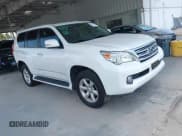 ✅ 2013 Lexus GX 460 • VIN: JTJBM7FX6D5056833 • Lot: 42859967. Wystawiony na IAAI z przebiegiem 161 753 mil. Bezpłatny archiwum sprzedaży aukcyjnych z USA i szczegółowy raport historii pojazdu na DreamBid. Zdjęcie 1.
