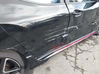 2022 Hyundai Veloster z VIN KMHT36AH1NU014206, wystawiony jako IAAI lot #41202982 z przebiegiem 26 572 mil mil oraz . Historia ofert i sprzedaży dostępna na DreamBid. Obrazek 6.