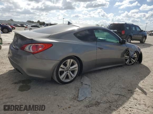 2011 Hyundai Genesis Coupe z VIN KMHHT6KD0BU056069, wystawiony jako Copart lot #80568634 z przebiegiem 98 284 mil mil oraz Szkoda całkowita • Salvage title. Historia ofert i sprzedaży dostępna na DreamBid. Obrazek 3.