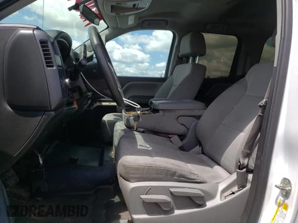 ✅ 2016 Chevrolet Silverado 1500 Custom • VIN: 1GCRCPEHXGZ258991 • Лот: 56982285. Опубликован ранее на Copart с пробегом 133 056 миль. Бесплатный доступ к архиву аукционных продаж из США и подробный отчёт об истории автомобиля на DreamBid. Изображение 7.