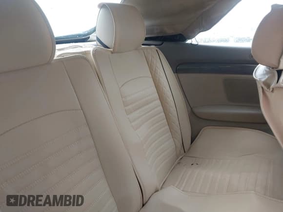 ✅ 2005 Audi A4 1.8T • VIN: WAUAC48H35K008891 • Lot: 42309550. Wystawiony na IAAI z przebiegiem 125 673 mil. Bezpłatny archiwum sprzedaży aukcyjnych z USA i szczegółowy raport historii pojazdu na DreamBid. Zdjęcie 8.