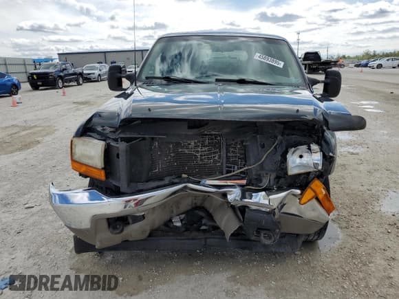 ✅ 2000 Ford Excursion Limited • VIN: 1FMSU43F4YEB19023 • Лот: 45893895. Опубликован ранее на Copart с пробегом 118 602 миль. Бесплатный доступ к архиву аукционных продаж из США и подробный отчёт об истории автомобиля на DreamBid. Изображение 5.