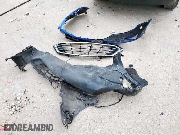 ✅ 2019 Chevrolet Equinox Premier • VIN: 3GNAXNEV3KS503168 • Lot: 82165365. Listed on Copart with 62,383 mi. Free auction sales archive from the USA and detailed vehicle history report at DreamBid. Image 13.