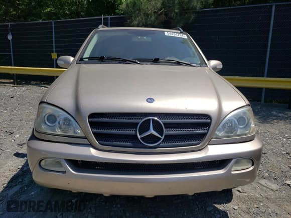 ✅ 2003 Mercedes-Benz M 320 • VIN: 4JGAB54E43A382688 • Lot: 54434734. Wystawiony na Copart z przebiegiem 289 115 mil. Bezpłatny archiwum sprzedaży aukcyjnych z USA i szczegółowy raport historii pojazdu na DreamBid. Zdjęcie 5.