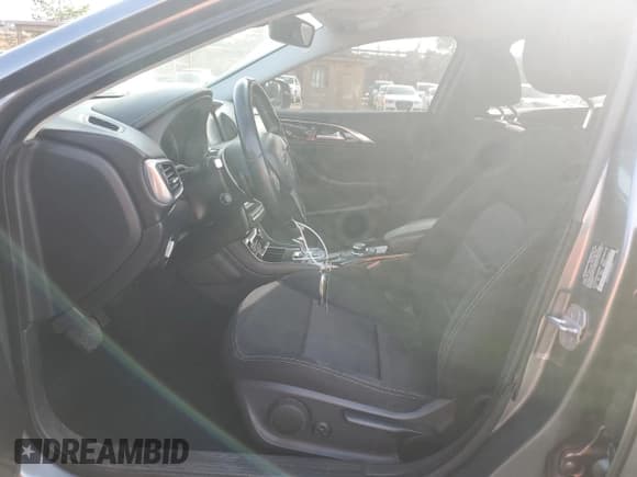 ✅ 2017 Infiniti QX30 Sport • VIN: SJKCH5CP8HA035027 • Лот: 42782465. Опубликован ранее на Copart с пробегом 109 164 миль. Бесплатный доступ к архиву аукционных продаж из США и подробный отчёт об истории автомобиля на DreamBid. Изображение 7.