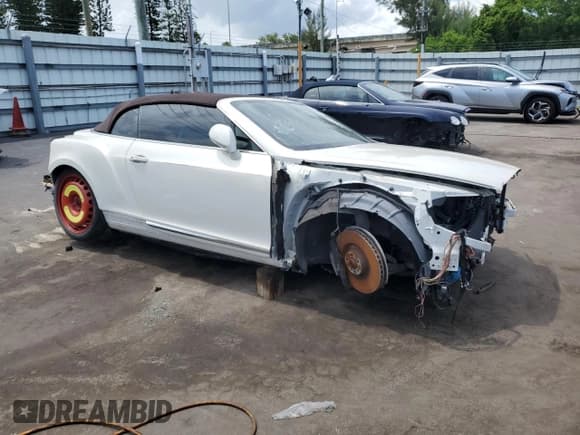 ✅ 2015 Bentley Continental GT • VIN: SCBGT3ZA4FC042068 • Лот: 68469665. Опубликован ранее на Copart с пробегом Не указан. Бесплатный доступ к архиву аукционных продаж из США и подробный отчёт об истории автомобиля на DreamBid. Изображение 4.