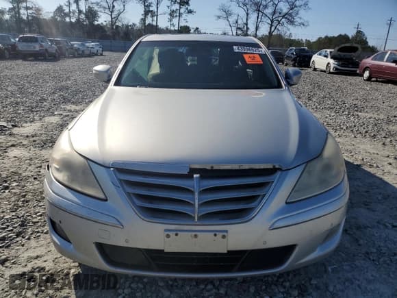 ✅ 2011 Hyundai Genesis • VIN: KMHGC4DE0BU115255 • Лот: 84972065. Опубликован ранее на Copart с пробегом 240 038 миль. Бесплатный доступ к архиву аукционных продаж из США и подробный отчёт об истории автомобиля на DreamBid. Изображение 5.