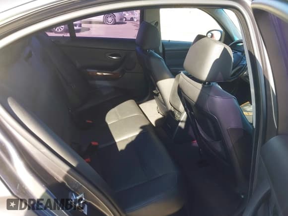 ✅ 2007 BMW 3 Series 335i • VIN: WBAVB735X7VH20533 • Lot: 43238213. Listed on IAAI with 151,720 mi. Free auction sales archive from the USA and detailed vehicle history report at DreamBid. Image 8.