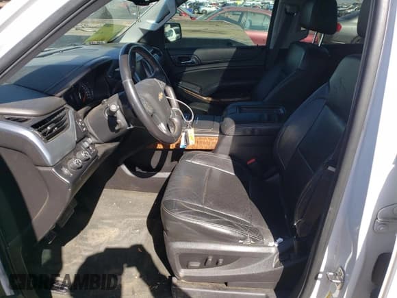 ✅ 2015 Chevrolet Suburban LTZ • VIN: 1GNSKKKC8FR212727 • Lot: 45039744. Wystawiony na Copart z przebiegiem 199 471 mil. Bezpłatny archiwum sprzedaży aukcyjnych z USA i szczegółowy raport historii pojazdu na DreamBid. Zdjęcie 7.