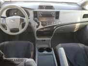 ✅ 2013 Toyota Sienna LE • VIN: 5TDJK3DC7DS068934 • Lot: 92495345. Listed on Copart with 102,035 mi. Free auction sales archive from the USA and detailed vehicle history report at DreamBid. Image 8.