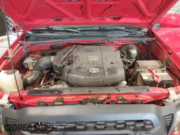 ✅ 2006 Toyota Tacoma • VIN: 5TEMU52N56Z306373 • Lot: 40209717. Wystawiony na IAAI z przebiegiem 136 352 mil. Bezpłatny archiwum sprzedaży aukcyjnych z USA i szczegółowy raport historii pojazdu na DreamBid. Zdjęcie 10.