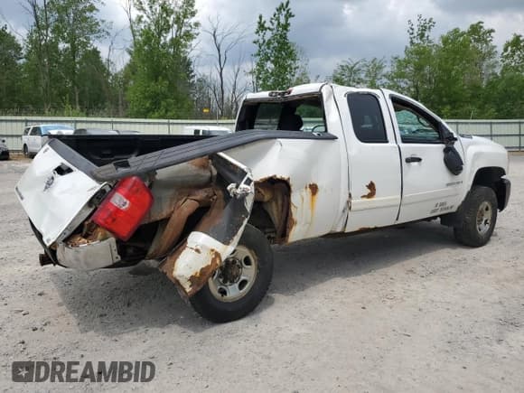 ✅ 2008 Chevrolet Silverado 2500HD 1LT • VIN: 1GCHK29K88E200314 • Lot: 61557165. Wystawiony na Copart z przebiegiem Nie podano. Bezpłatny archiwum sprzedaży aukcyjnych z USA i szczegółowy raport historii pojazdu na DreamBid. Zdjęcie 3.
