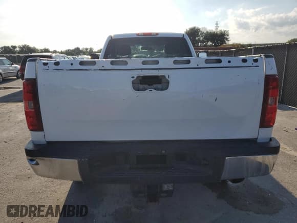✅ 2012 Chevrolet Silverado 2500HD Work Truck • VIN: 1GC0CVCG8CF156043 • Lot: 67032575. Wystawiony na Copart z przebiegiem 250 162 mil. Bezpłatny archiwum sprzedaży aukcyjnych z USA i szczegółowy raport historii pojazdu na DreamBid. Zdjęcie 6.