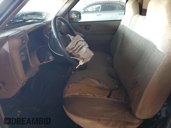 ✅ 1995 Chevrolet S-10 • VIN: 1GCCS1447S8265836 • Лот: 72204094. Опубликован ранее на Copart с пробегом 163 309 миль. Бесплатный доступ к архиву аукционных продаж из США и подробный отчёт об истории автомобиля на DreamBid. Изображение 7.