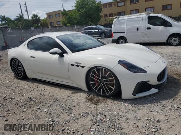 ✅ 2024 Maserati GranTurismo • VIN: ZAMBMVDB6RX441363 • Lot: 57343425. Listed on Copart with 376 mi. Free auction sales archive from the USA and detailed vehicle history report at DreamBid. Image 4.
