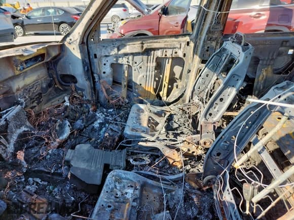 ✅ 2014 Jeep Patriot Latitude • VIN: 1C4NJRFB4ED784537 • Lot: 82477675. Wystawiony na Copart z przebiegiem Nie podano. Bezpłatny archiwum sprzedaży aukcyjnych z USA i szczegółowy raport historii pojazdu na DreamBid. Zdjęcie 7.