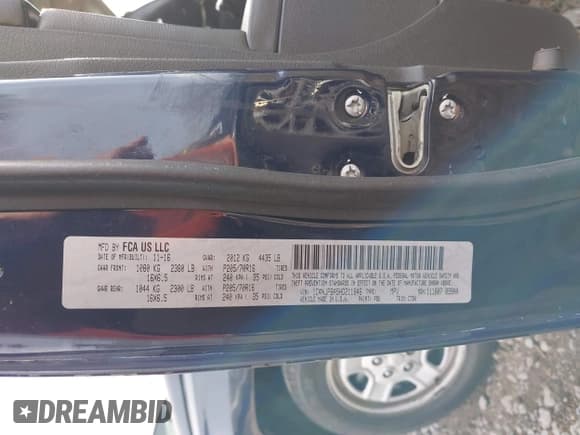 ✅ 2017 Jeep Patriot Sport • VIN: 1C4NJPBA5HD211846 • Lot: 43916657. Listed on IAAI with 51,915 mi. Free auction sales archive from the USA and detailed vehicle history report at DreamBid. Image 9.