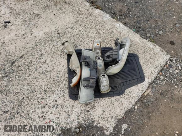 ✅ 2002 Chevrolet Tahoe LS • VIN: 1GNEK13Z92J237428 • Лот: 67523375. Опубликован ранее на Copart с пробегом 139 903 миль. Бесплатный доступ к архиву аукционных продаж из США и подробный отчёт об истории автомобиля на DreamBid. Изображение 13.