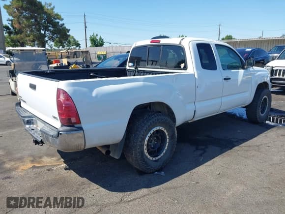 ✅ 2005 Toyota Tacoma • VIN: 5TETX22N45Z066572 • Lot: 42859303. Listed on IAAI with 175,491 mi. Free auction sales archive from the USA and detailed vehicle history report at DreamBid. Image 4.