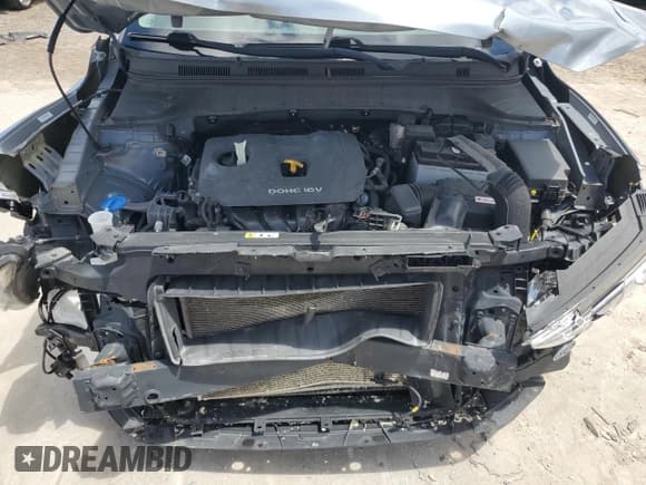 ✅ 2019 Hyundai Kona SE • VIN: KM8K1CAA0KU299253 • Лот: 68494674. Опубликован ранее на Copart с пробегом 67 088 миль. Бесплатный доступ к архиву аукционных продаж из США и подробный отчёт об истории автомобиля на DreamBid. Изображение 12.