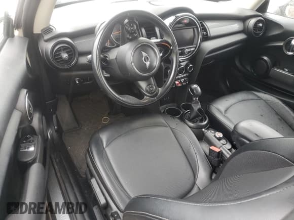 ✅ 2017 MINI Hardtop Cooper • VIN: WMWXP5C59H2D16432 • Lot: 82471625. Listed on Copart with Not provided. Free auction sales archive from the USA and detailed vehicle history report at DreamBid. Image 8.