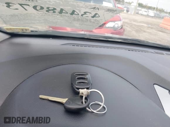 ✅ 2012 Hyundai Elantra GLS • VIN: 5NPDH4AE6CH148687 • Lot: 43448973. Listed on IAAI with 161,981 mi. Free auction sales archive from the USA and detailed vehicle history report at DreamBid. Image 11.