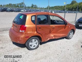 ✅ 2007 Chevrolet Aveo LS • VIN: KL1TD66697B746324 • Lot: 40257318. Wystawiony na IAAI z przebiegiem 144 789 mil. Bezpłatny archiwum sprzedaży aukcyjnych z USA i szczegółowy raport historii pojazdu na DreamBid. Zdjęcie 4.