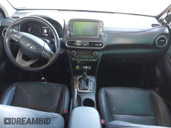 2018 Hyundai Kona Ultimate z VIN KM8K53A51JU097785, wystawiony jako IAAI lot #41311804 z przebiegiem 94 446 mil mil oraz . Historia ofert i sprzedaży dostępna na DreamBid. Obrazek 5.