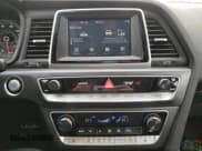 ✅ 2018 Hyundai Sonata Limited • VIN: 5NPE34AF8JH718827 • Lot: 33894581. Listed on Copart with 61,409 mi. Free auction sales archive from the USA and detailed vehicle history report at DreamBid. Image 9.