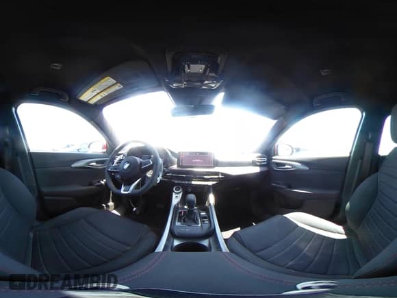 2024 Dodge Hornet R/T с VIN ZACPDFCW6R3A29202, выставлен на аукционе IAAI как лот 39961525 с пробегом 7 107 миль миль и . История ставок и продаж доступна на DreamBid. Изображение 18.