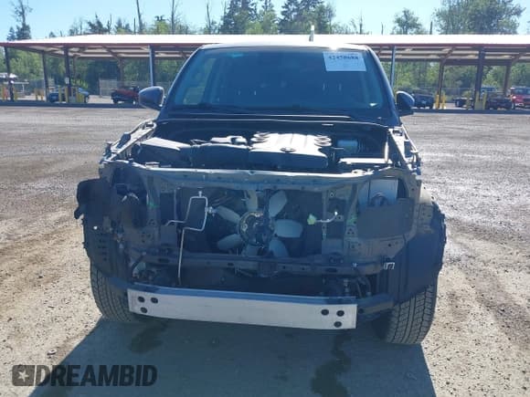 ✅ 2022 Toyota 4Runner SR5 • VIN: JTEMU5JR1N5980862 • Lot: 42458688. Listed on IAAI with 41,530 mi. Free auction sales archive from the USA and detailed vehicle history report at DreamBid. Image 13.