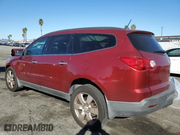 ✅ 2011 Chevrolet Traverse 1LT • VIN: 1GNKRGED2BJ105162 • Lot: 90508385. Wystawiony na Copart z przebiegiem 147 091 mil. Bezpłatny archiwum sprzedaży aukcyjnych z USA i szczegółowy raport historii pojazdu na DreamBid. Zdjęcie 2.