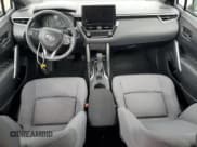 ✅ 2023 Toyota Corolla Cross Hybrid S • VIN: 7MUFBABG9PV009474 • Lot: 69666115. Wystawiony na Copart z przebiegiem 12 804 mil. Bezpłatny archiwum sprzedaży aukcyjnych z USA i szczegółowy raport historii pojazdu na DreamBid. Zdjęcie 8.