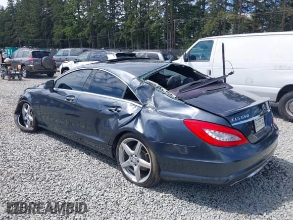 ✅ 2013 Mercedes-Benz CLS 550 • VIN: WDDLJ7DB8DA064047 • Lot: 42317103. Wystawiony na IAAI z przebiegiem 139 085 mil. Bezpłatny archiwum sprzedaży aukcyjnych z USA i szczegółowy raport historii pojazdu na DreamBid. Zdjęcie 6.
