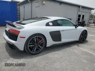 ✅ 2020 Audi R8 performance quattro • VIN: WUAKBAFX9L7900195 • Lot: 59888215. Listed on Copart with 16,548 mi. Free auction sales archive from the USA and detailed vehicle history report at DreamBid. Image 3.