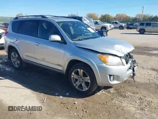 ✅ 2011 Toyota RAV4 Sport • VIN: JTMRF4DV9B5042465 • Lot: 43637597. Wystawiony na IAAI z przebiegiem Nie podano. Bezpłatny archiwum sprzedaży aukcyjnych z USA i szczegółowy raport historii pojazdu na DreamBid. Zdjęcie 1.