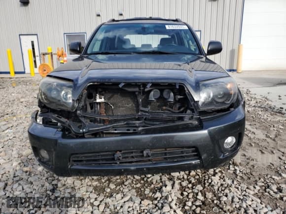 ✅ 2006 Toyota 4Runner Limited • VIN: JTEBT17R660063134 • Lot: 81634945. Listed on Copart with 271,065 mi. Free auction sales archive from the USA and detailed vehicle history report at DreamBid. Image 5.