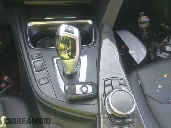 ✅ 2015 BMW 3 Series 328d • VIN: WBA3D3C53FK157607 • Lot: 42853392. Wystawiony na IAAI z przebiegiem 124 391 mil. Bezpłatny archiwum sprzedaży aukcyjnych z USA i szczegółowy raport historii pojazdu na DreamBid. Zdjęcie 11.