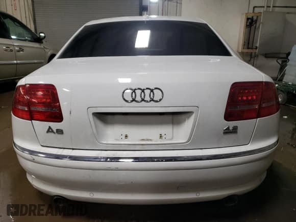 ✅ 2008 Audi A8 • VIN: WAULV94E18N001999 • Lot: 43851955. Wystawiony na Copart z przebiegiem 114 763 mil. Bezpłatny archiwum sprzedaży aukcyjnych z USA i szczegółowy raport historii pojazdu na DreamBid. Zdjęcie 6.