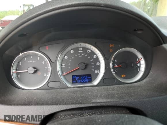 ✅ 2010 Hyundai Sonata Limited • VIN: 5NPEU4AF4AH609147 • Lot: 65643174. Listed on Copart with 134,229 mi miles. Access the free auction sales archive from the USA and view a detailed vehicle history report at DreamBid. Image 9.