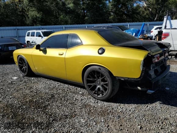 ✅ 2015 Dodge Challenger R/T Plus • VIN: 2C3CDZBT1FH906048 • Lot: 90333255. Wystawiony na Copart z przebiegiem 131 108 mil. Bezpłatny archiwum sprzedaży aukcyjnych z USA i szczegółowy raport historii pojazdu na DreamBid. Zdjęcie 2.