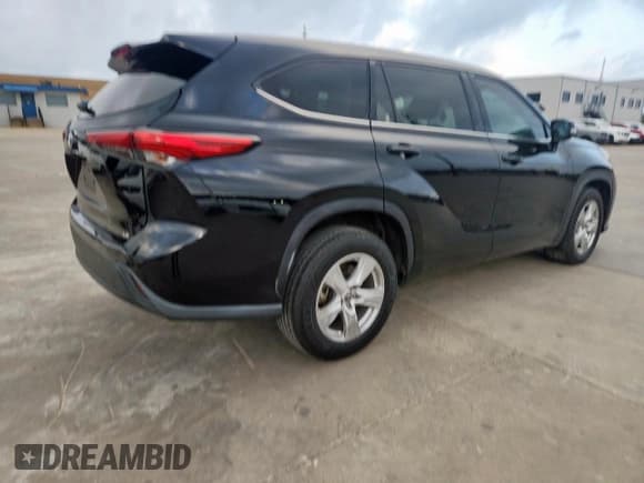 ✅ 2022 Toyota Highlander LE • VIN: 5TDZZRAH9NS095801 • Lot: 90337085. Listed on Copart with 97,752 mi. Free auction sales archive from the USA and detailed vehicle history report at DreamBid. Image 3.