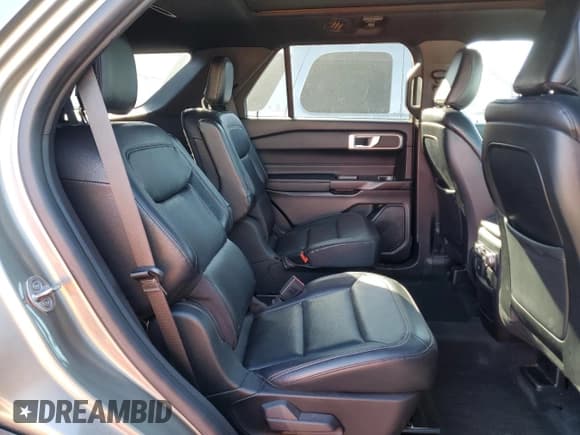 ✅ 2020 Ford Explorer XLT • VIN: 1FMSK8DH9LGA59945 • Lot: 90336325. Listed on Copart with 80,683 mi. Free auction sales archive from the USA and detailed vehicle history report at DreamBid. Image 11.