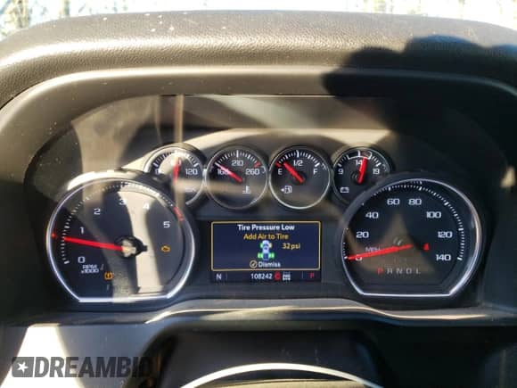 2021 Chevrolet Silverado 3500HD LT z VIN 1GC4YTEY5MF163725, wystawiony jako Copart lot #43392655 z przebiegiem 108 242 mil mil oraz Czysty tytuł • Clean title. Historia ofert i sprzedaży dostępna na DreamBid. Obrazek 9.