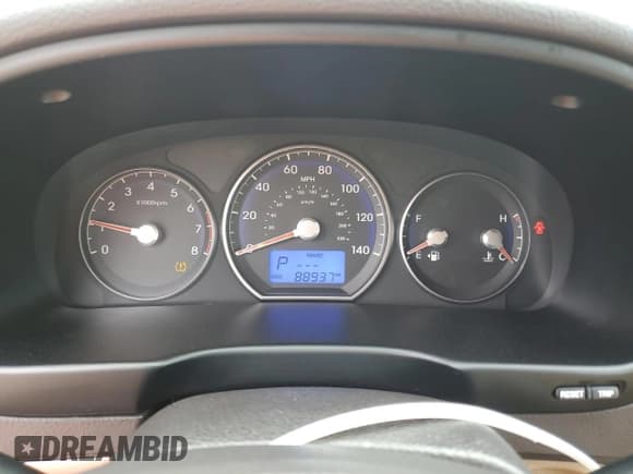 ✅ 2011 Hyundai Santa Fe Limited • VIN: 5XYZK3AB0BG086569 • Lot: 62057744. Listed on Copart with 88,937 mi. Free auction sales archive from the USA and detailed vehicle history report at DreamBid. Image 9.