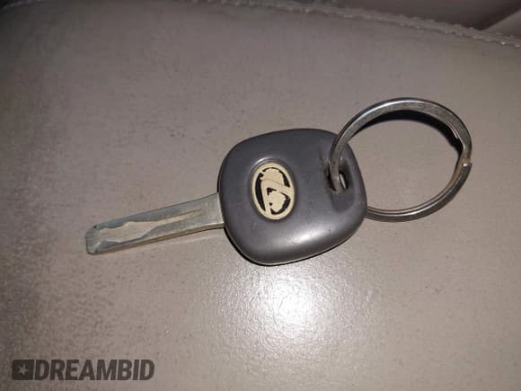 ✅ 2002 Lexus ES 300 • VIN: JTHBF30G620012760 • Лот: 43290803. Опубликован ранее на IAAI с пробегом 202 904 миль. Бесплатный доступ к архиву аукционных продаж из США и подробный отчёт об истории автомобиля на DreamBid. Изображение 11.