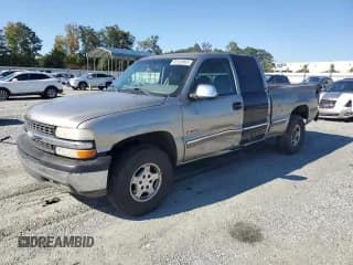 ✅ 2000 Chevrolet Silverado 1500 LS • VIN: 1GCEC19T1YZ332603 • Lot: 85930865. Listed on Copart with 220,387 mi. Free auction sales archive from the USA and detailed vehicle history report at DreamBid. Image 1.