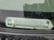 ✅ 2005 Chevrolet Silverado 2500HD LS • VIN: 1GCHK23255F863175 • Lot: 90364075. Wystawiony na Copart z przebiegiem 246 315 mil. Bezpłatny archiwum sprzedaży aukcyjnych z USA i szczegółowy raport historii pojazdu na DreamBid. Zdjęcie 12.