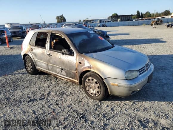 ✅ 2005 Volkswagen Golf GL • VIN: 9BWFL61J654032176 • Lot: 70890134. Wystawiony na Copart z przebiegiem Nie podano. Bezpłatny archiwum sprzedaży aukcyjnych z USA i szczegółowy raport historii pojazdu na DreamBid. Zdjęcie 4.